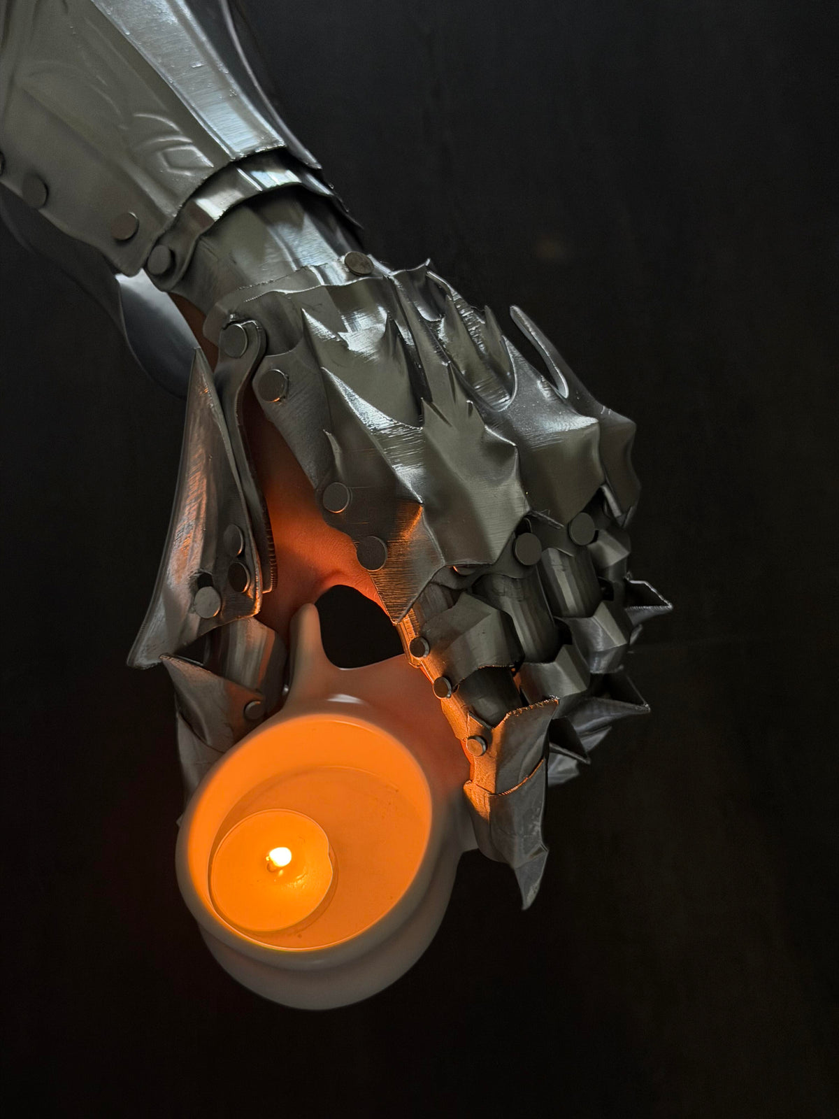 [Dragon Knight] Medieval Knight Hand Model Prop, Customizable Size, Armor, Vintage, Medieval, Gift, Hand of Ares